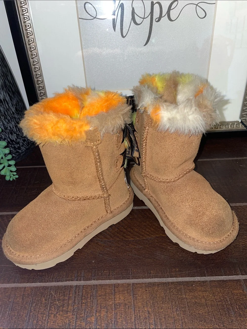 UGG Toddler Girls Suede Bailey Bow Boots Plaid Punk Faux Fur Trim Size 6